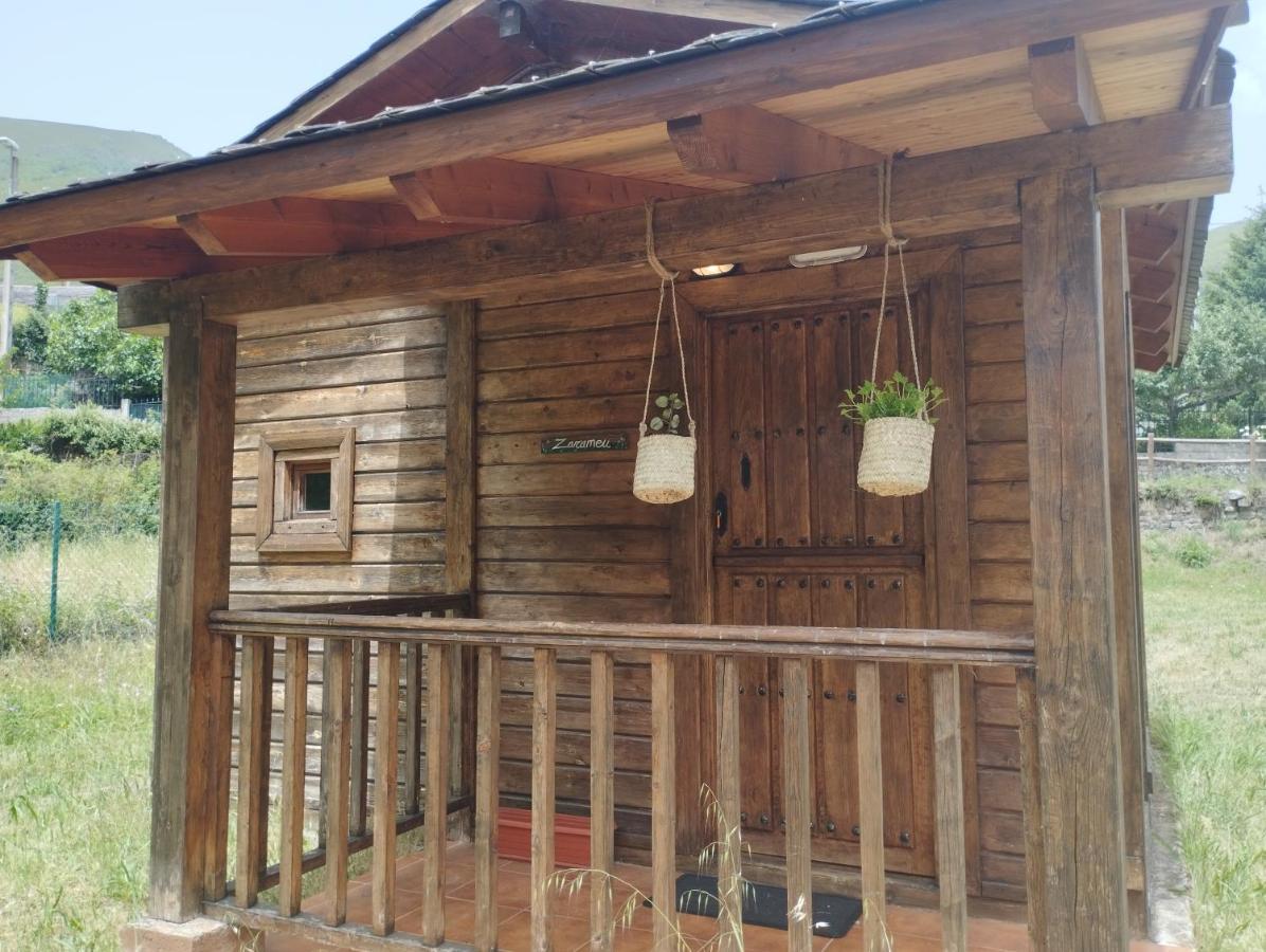 Camping La Zarapica - Palacios Del Sil Exterior photo