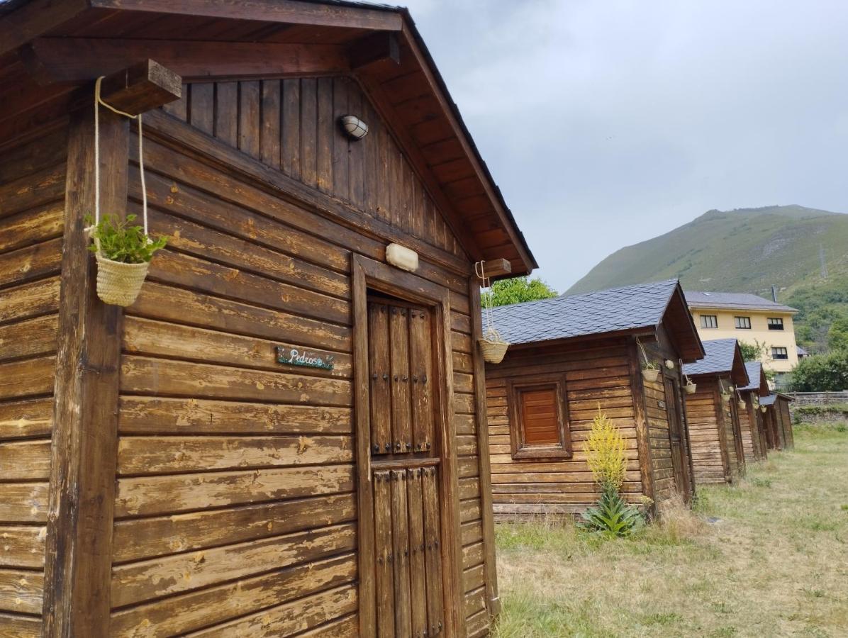 Camping La Zarapica - Palacios Del Sil Exterior photo