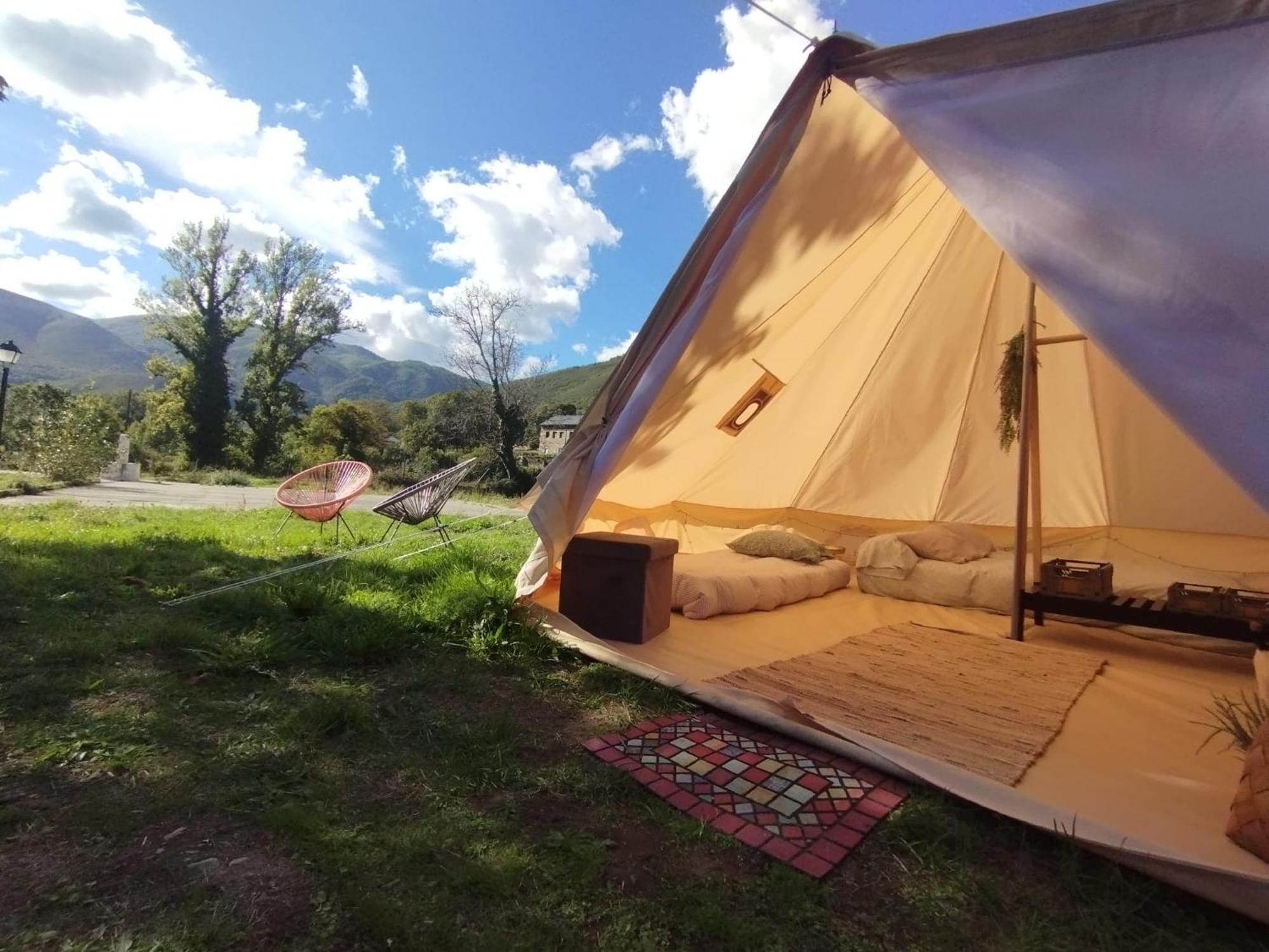 Camping La Zarapica - Palacios Del Sil Exterior photo