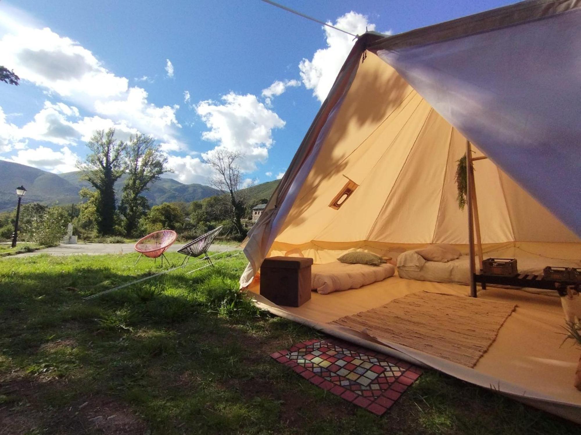 Camping La Zarapica - Palacios Del Sil Exterior photo